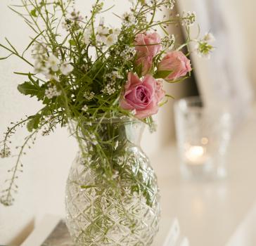 Natural flowers in the suites