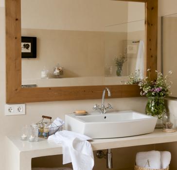 Bathroom with ecological amenities